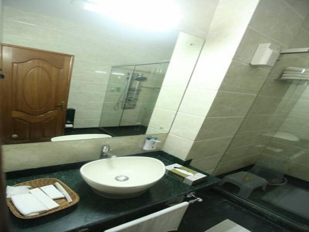 Modi Hotel & Resorts Pinjaur Room photo