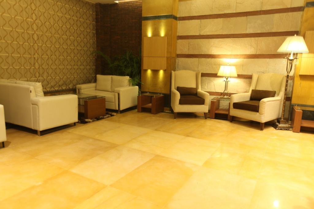 Modi Hotel & Resorts Pinjaur Exterior photo