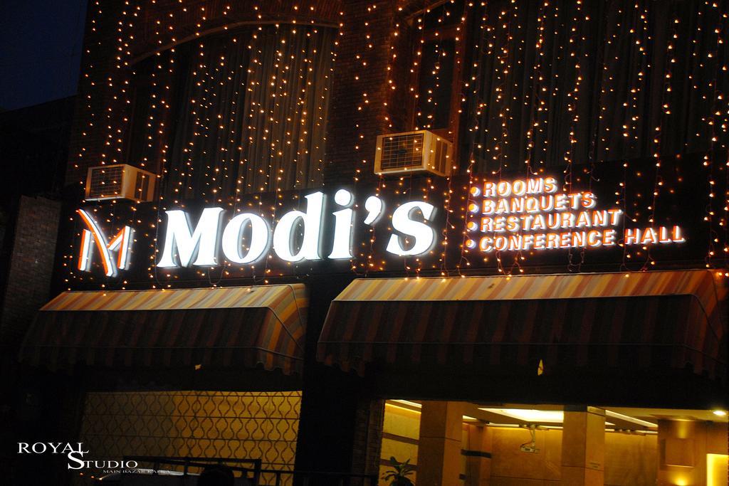 Modi Hotel & Resorts Pinjaur Exterior photo